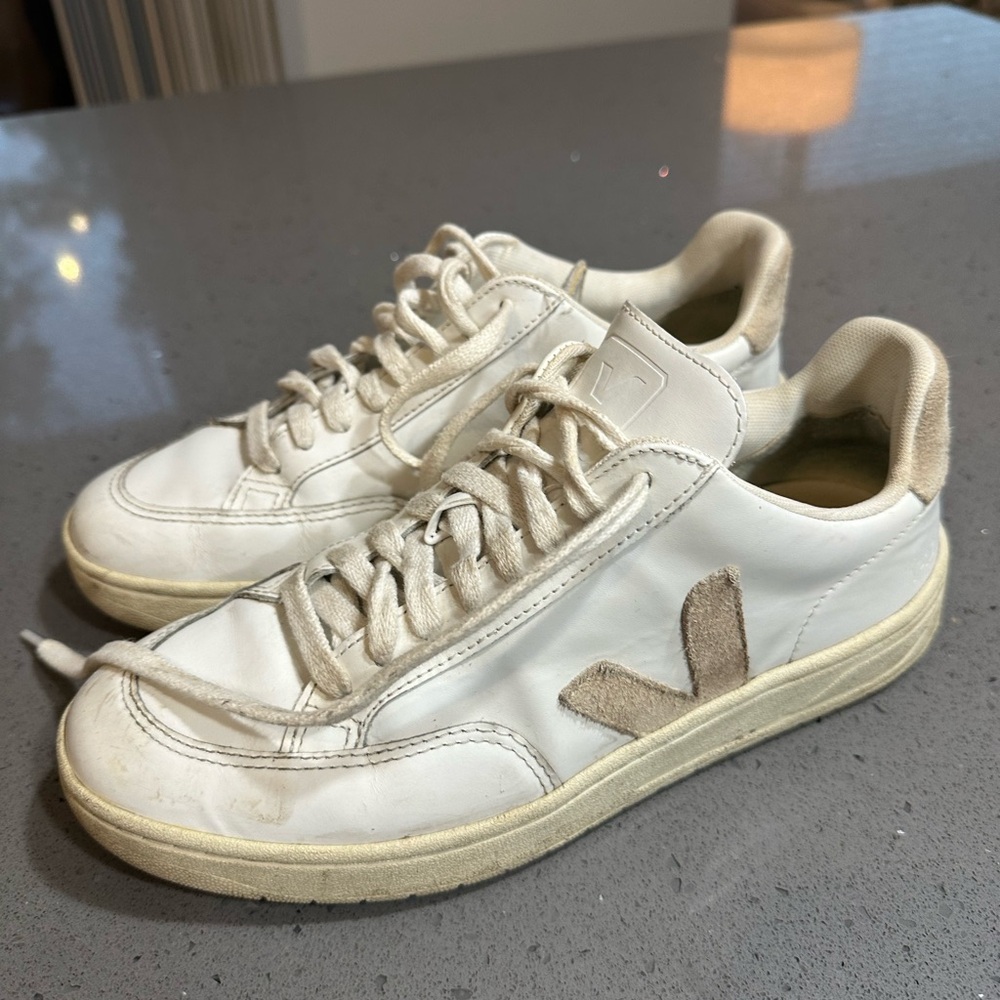 Veja White Sneakers with Beige Suede V